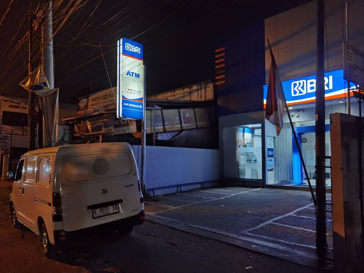Instalasi mesin antrian — BRI Unit Nolokerto — dokumentasi foto 13